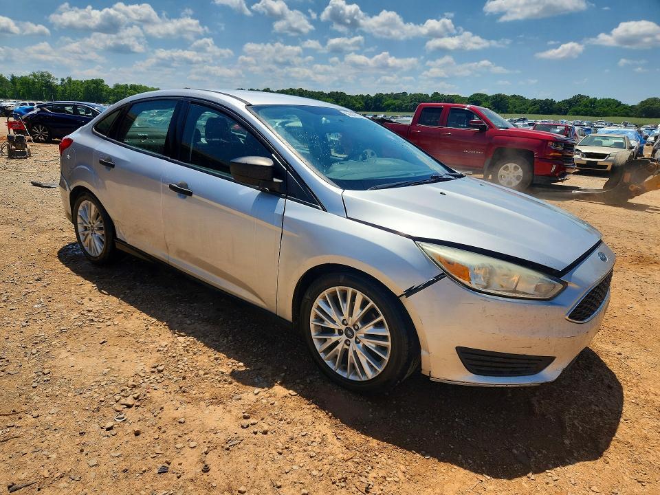 2016 Ford Focus s