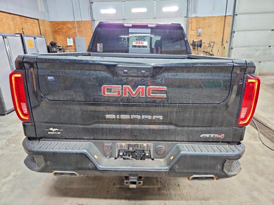 2024 GMC Sierra K1500 AT4