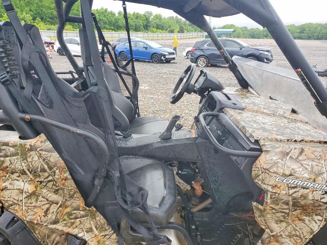 2014 Can-Am Commander Utility Vehicle