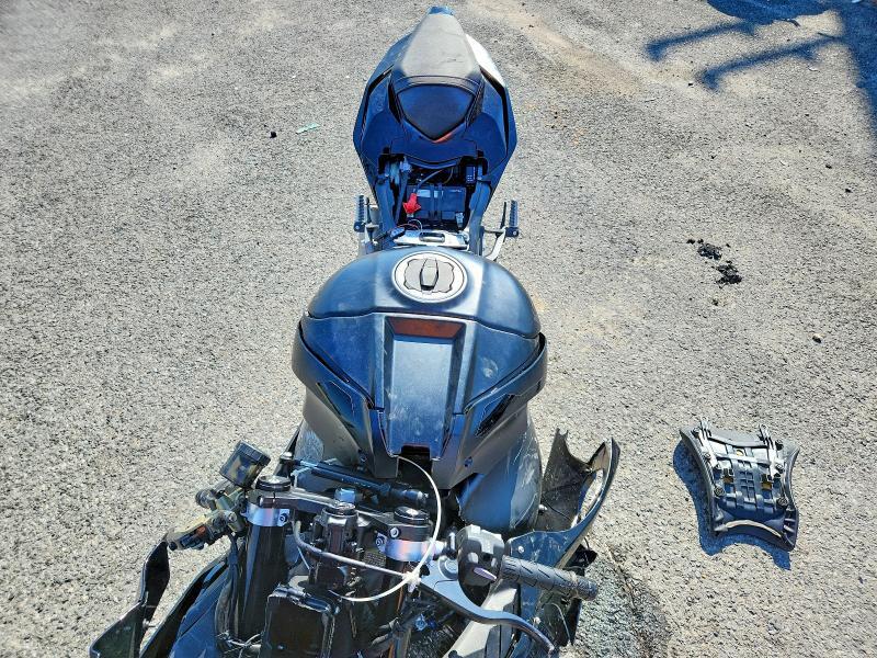 2025 Kawasaki ZX1002 M