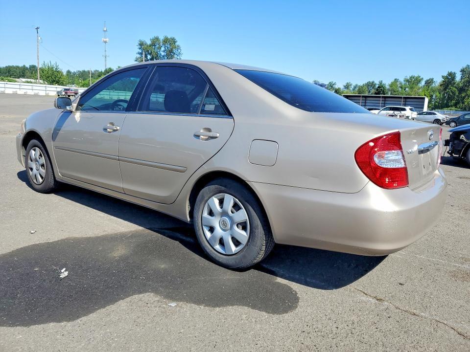 2004 Toyota Camry le