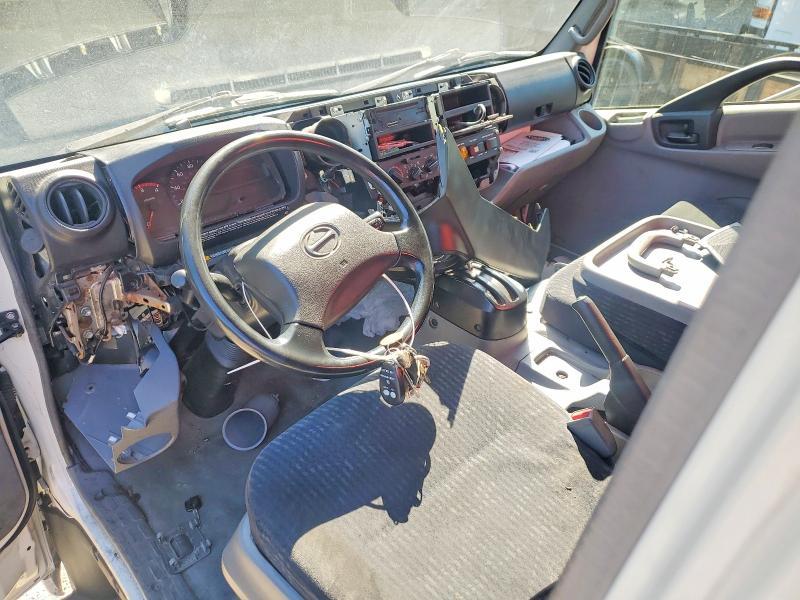 2017 Hino 195