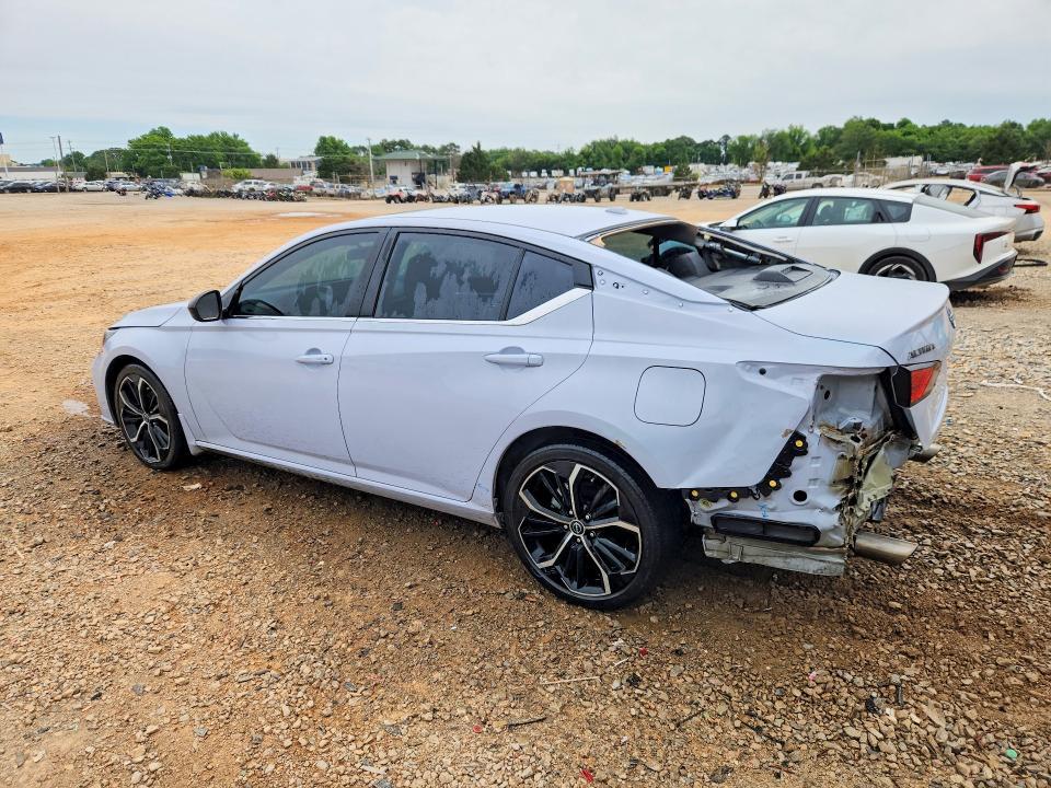2024 Nissan Altima sr