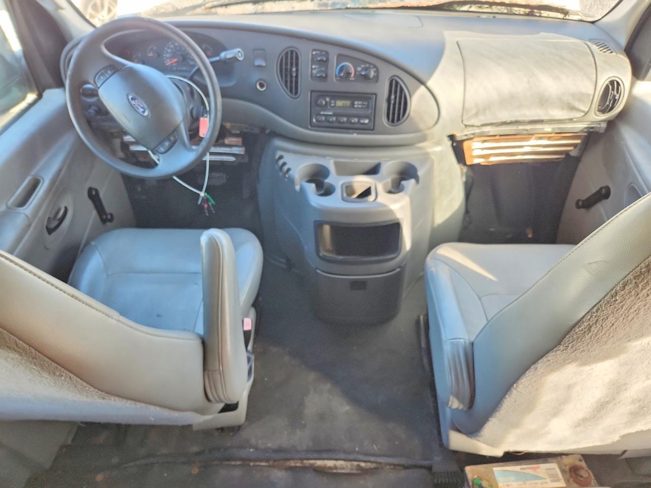 2003 Ford Econoline E350 Super Duty Wagon