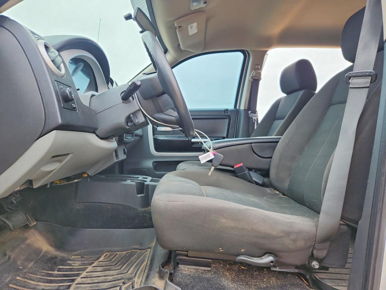 2008 Mitsubishi Raider LS
