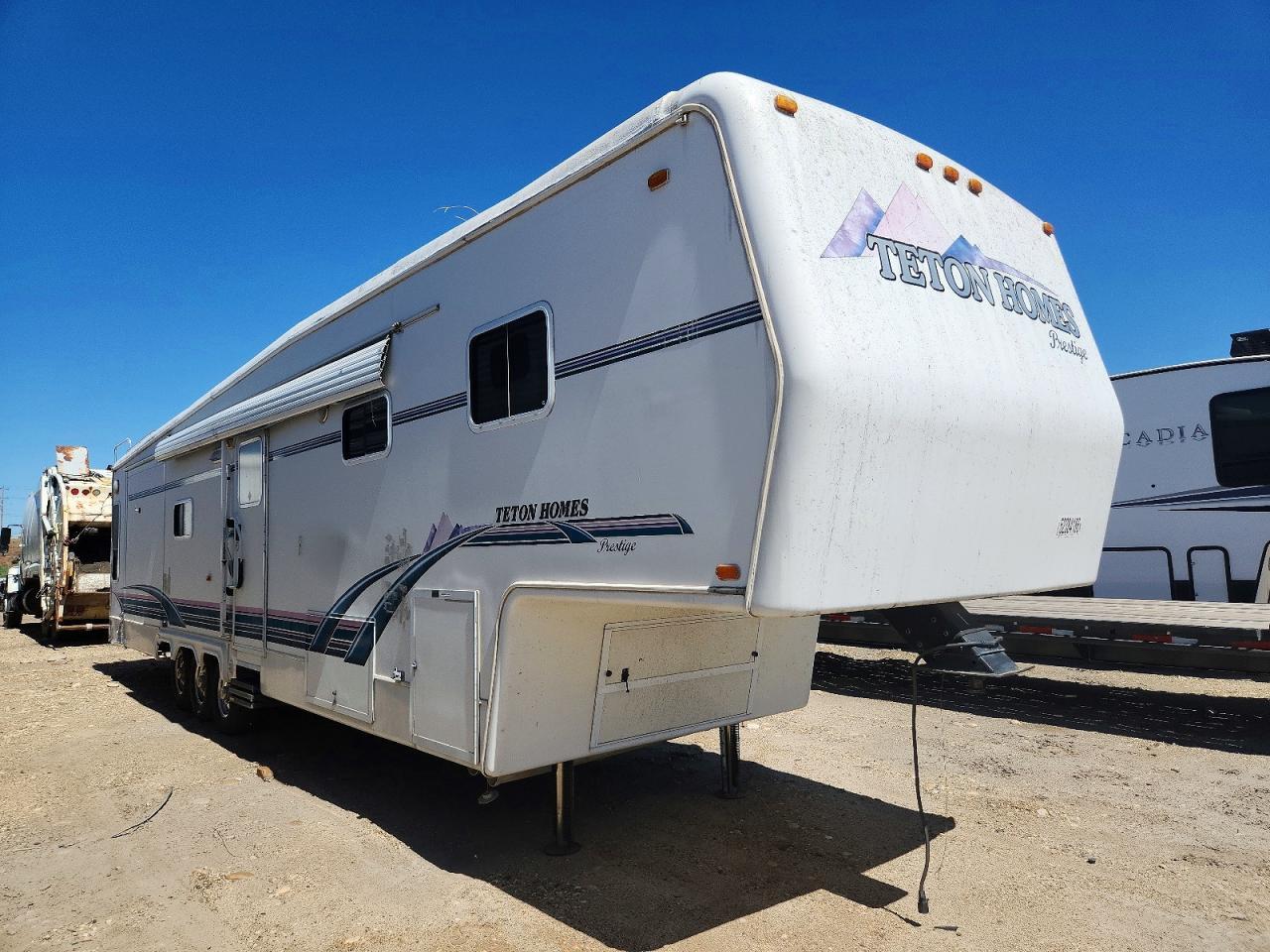 1998 Teton Trailers 1998 Tetonhomes Prestige Camper