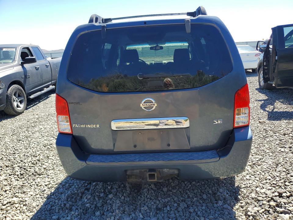 2005 Nissan Pathfinder xe