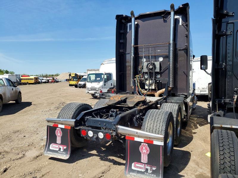 2020 Kenworth T680 Semi Truck