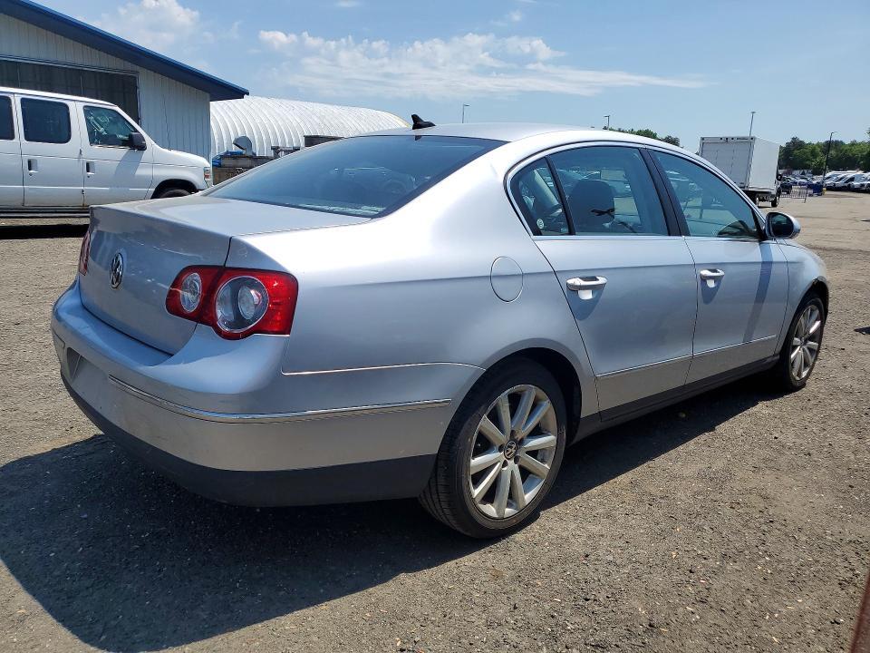 2010 Volkswagen Passat Komfort