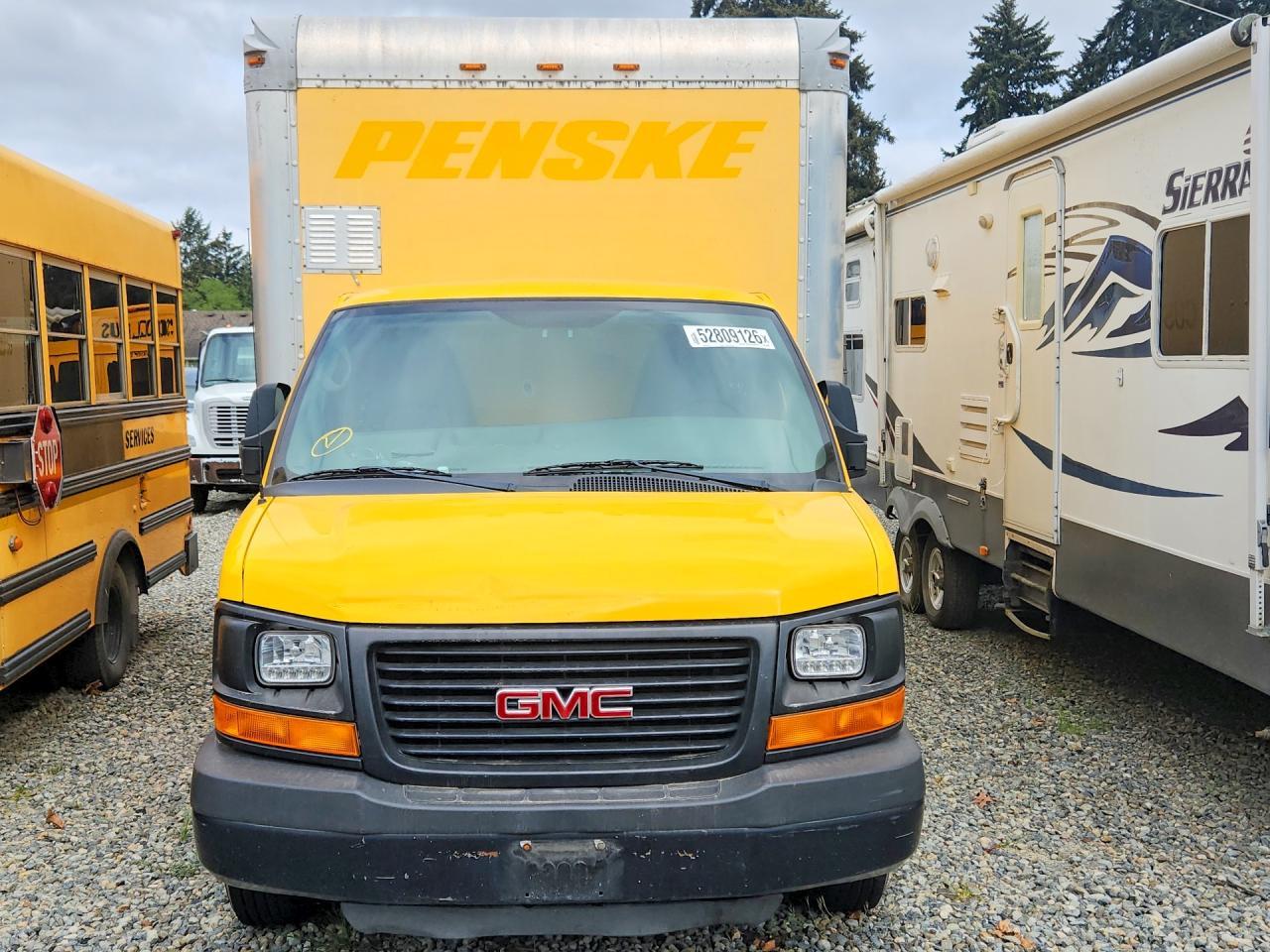 2011 GMC Savana BOX Truck