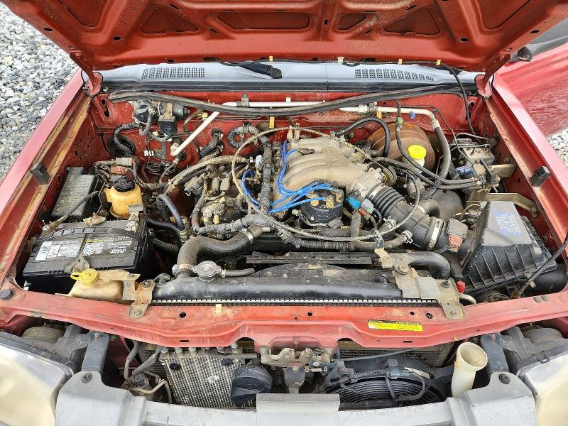 2001 Nissan Frontier XE