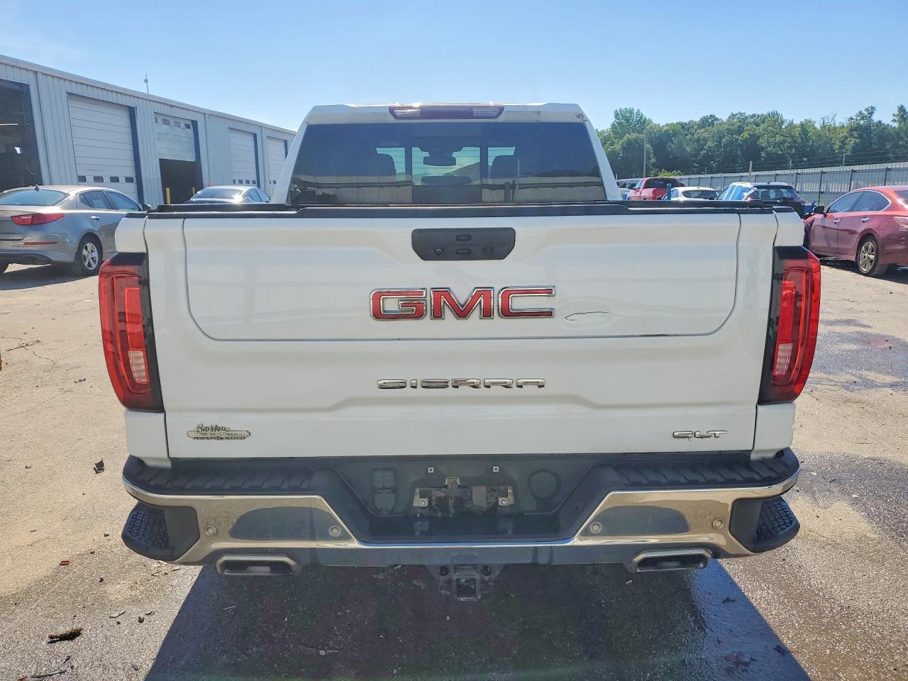 2022 GMC Sierra K1500 SLT