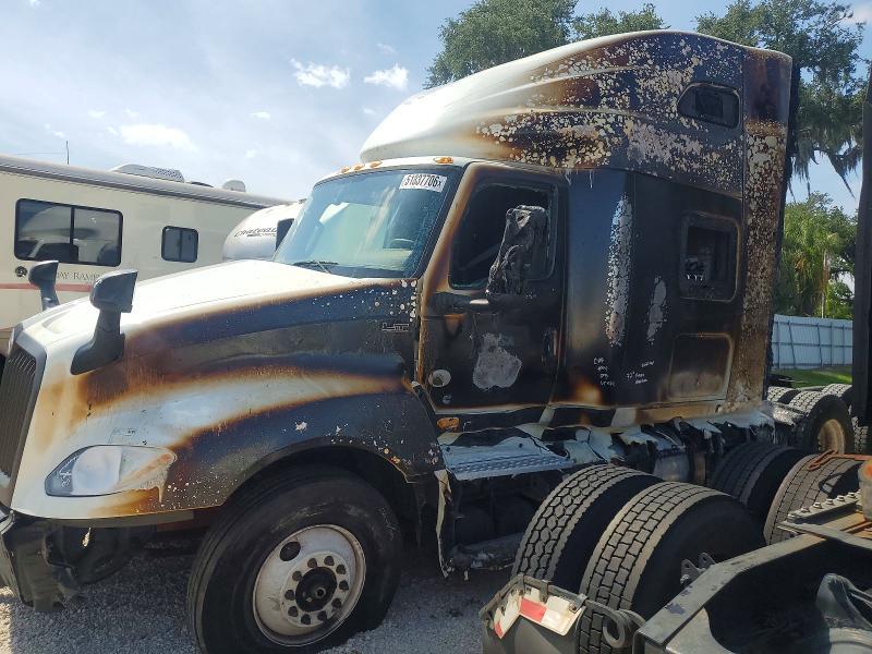 2022 International LT625 Semi Truck