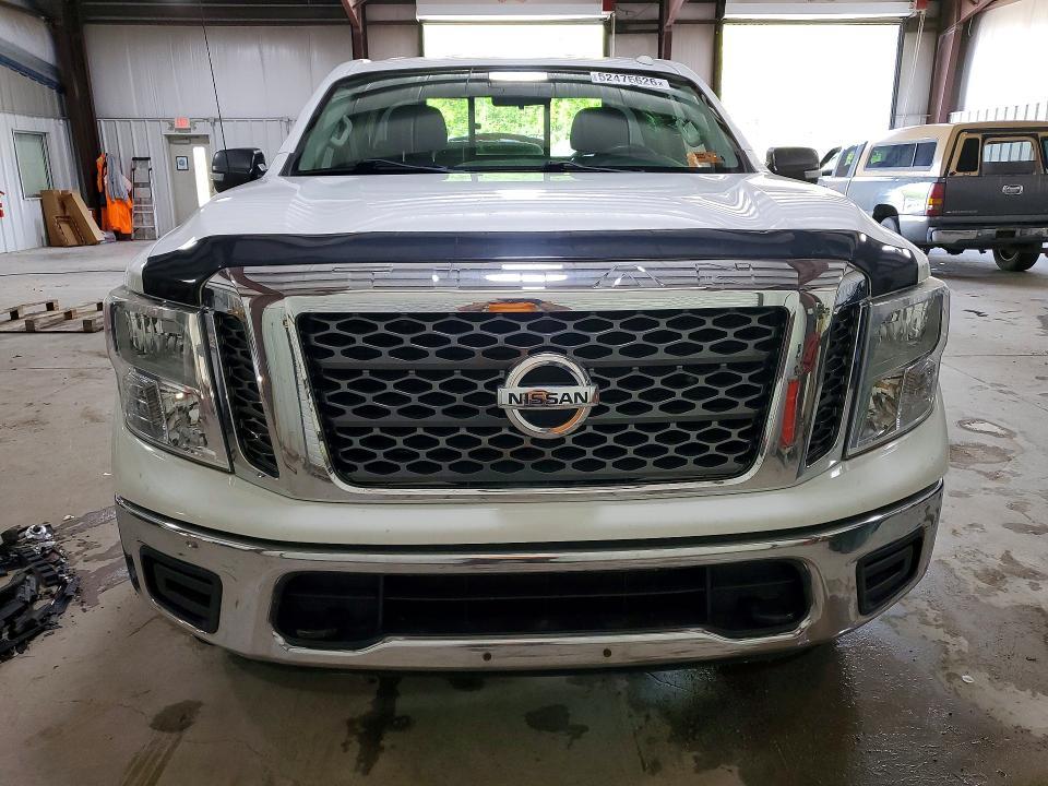 2021 Niss Titan SV