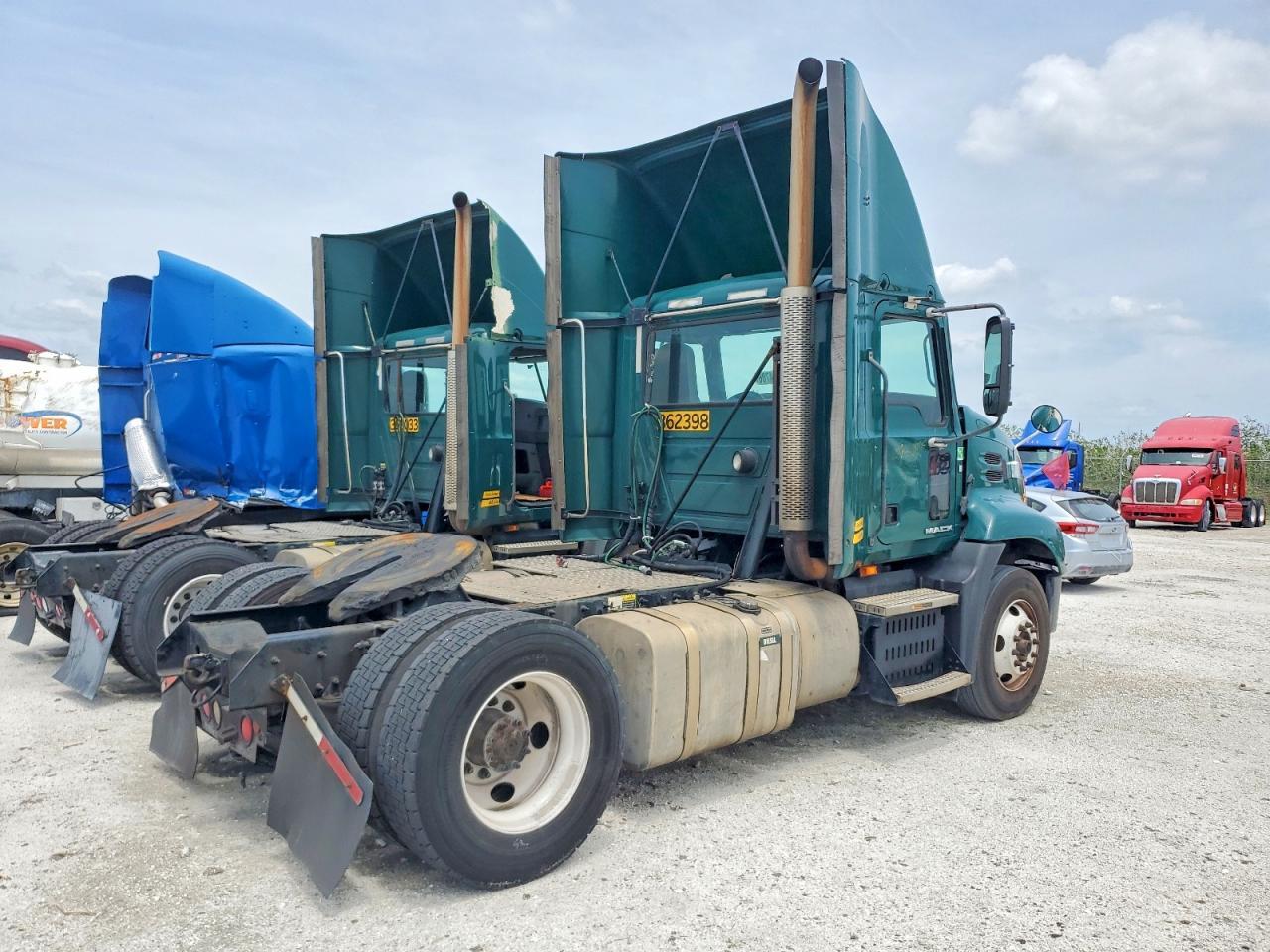 2017 Mack 600 CXU600