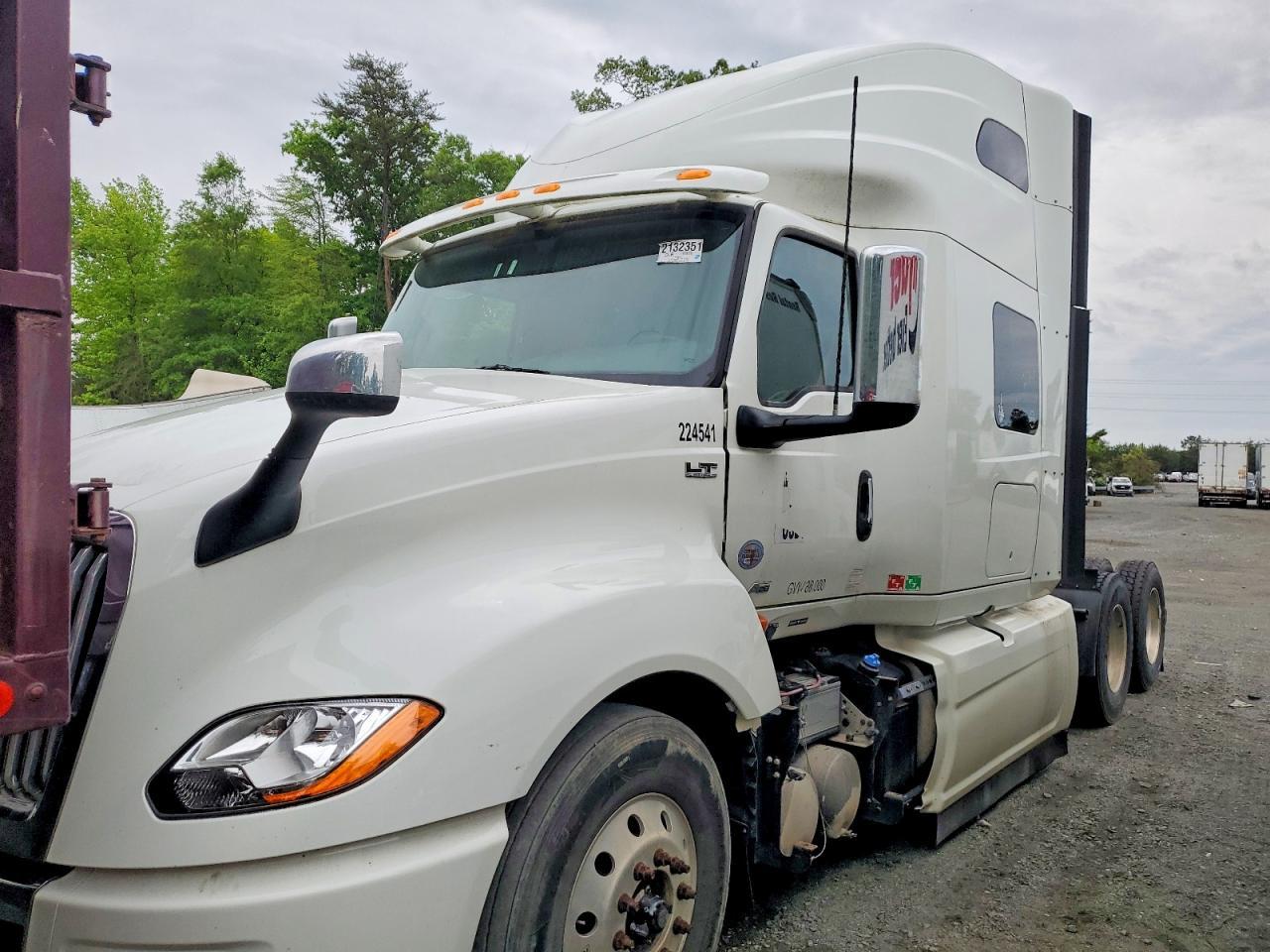 2022 International LT625
