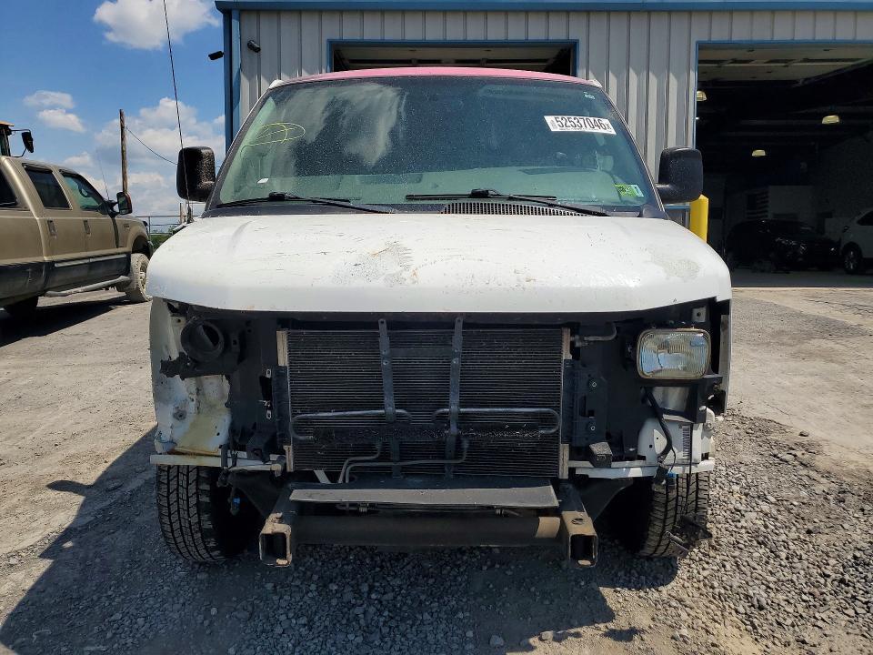 2017 Chevrolet Express 2500 Cargo Delivery van