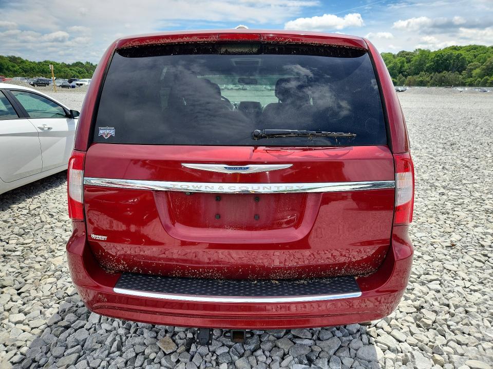 2016 Chrysler Town & Country Touring
