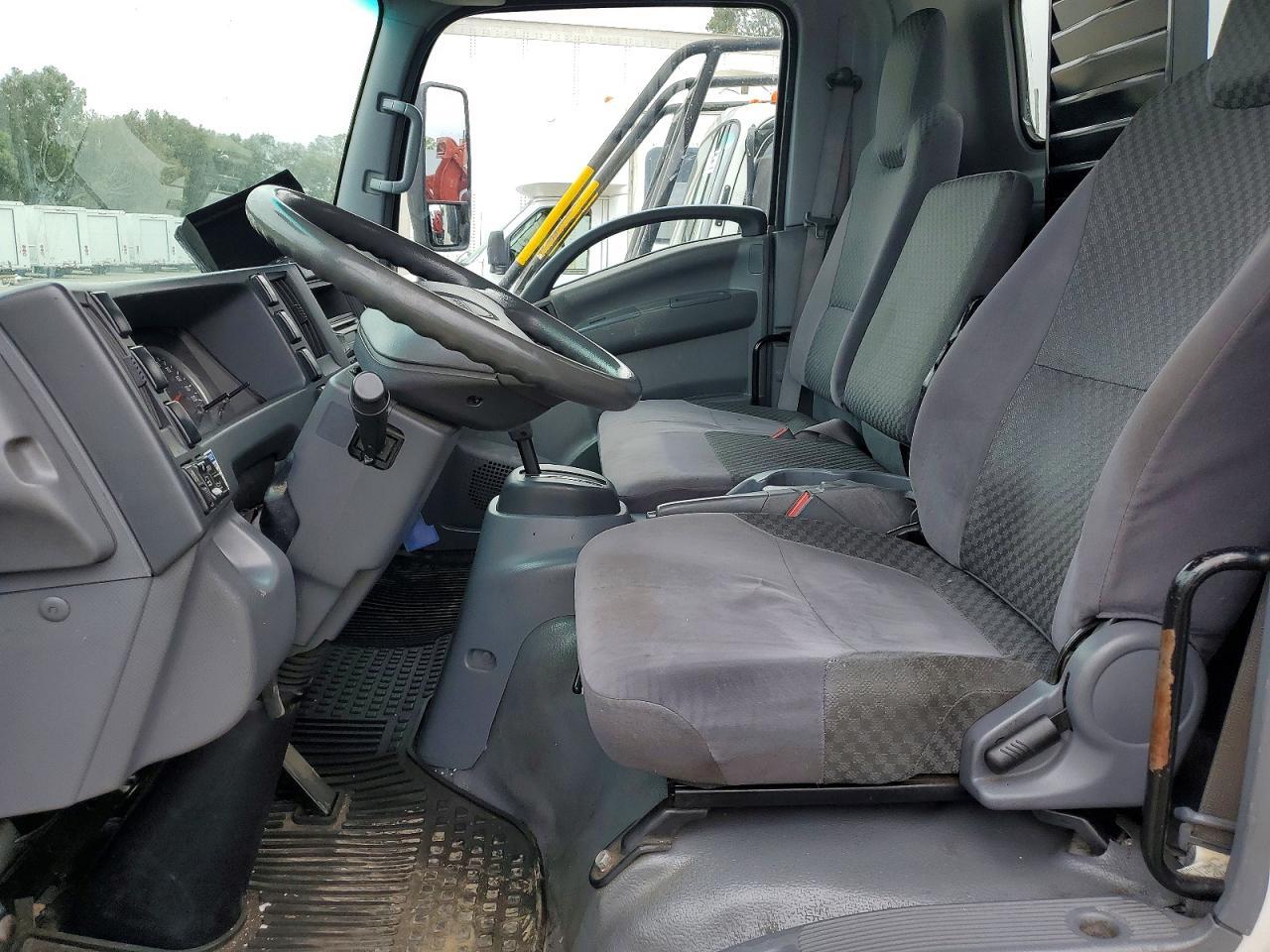 2015 Isuzu NPR HD BOX Truck