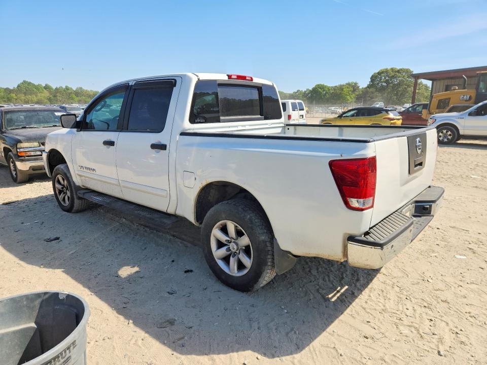 2011 Nissan Titan SV