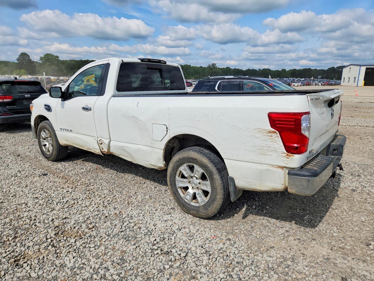 2017 Nissan Titan SV