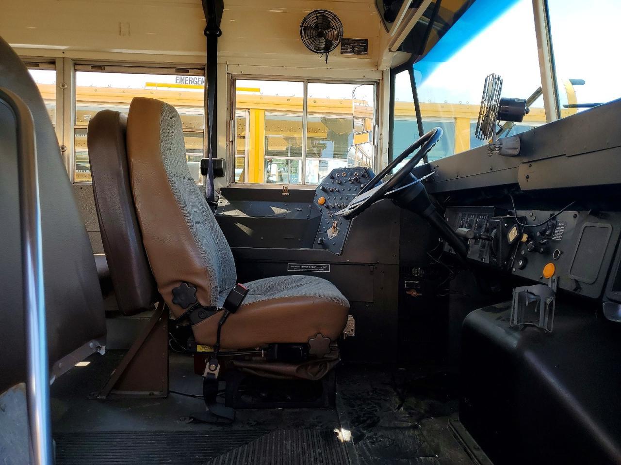 1998 International 3000 3800