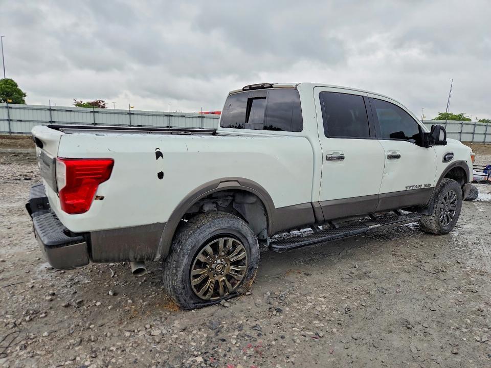 2016 Nissan Titan XD Platinum Reserve