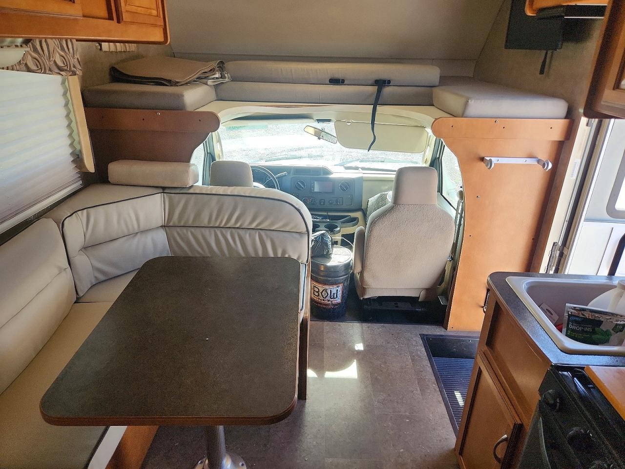 2016 Winnebago MINNIIE22R RV