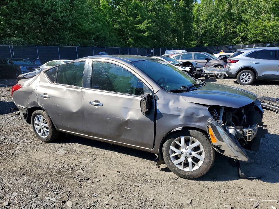 2017 Nissan Versa 1.6 s
