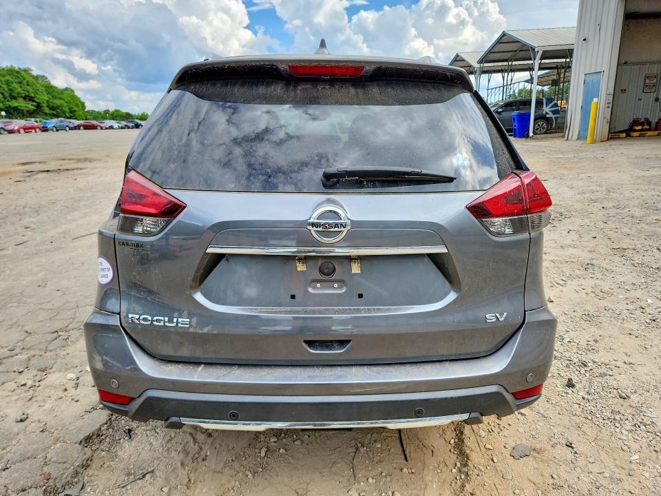 2020 Nissan Rogue sv
