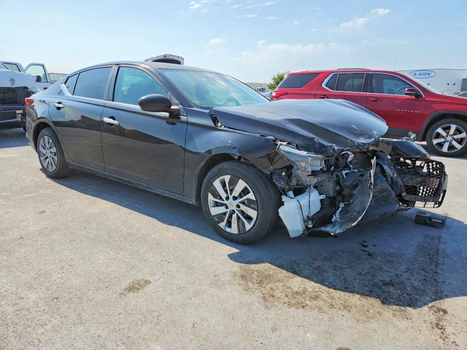 2019 Nissan Altima s