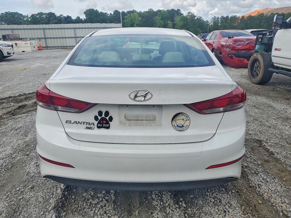2018 Hyundai Elantra se