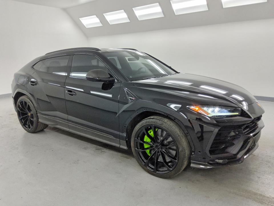 2020 Lamborghini Urus
