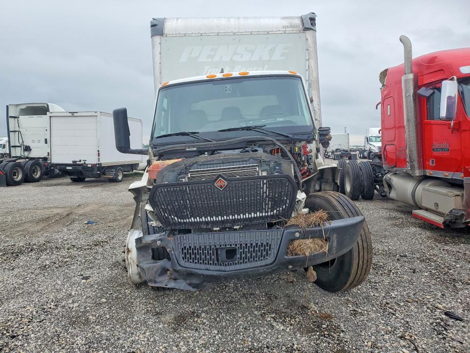 2024 International MV607 BOX Truck