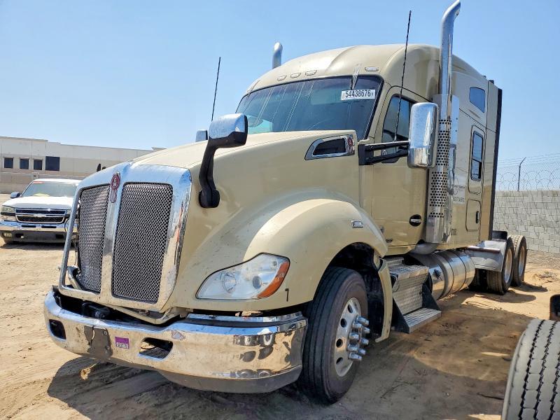 2020 Kenworth T680 Semi Truck