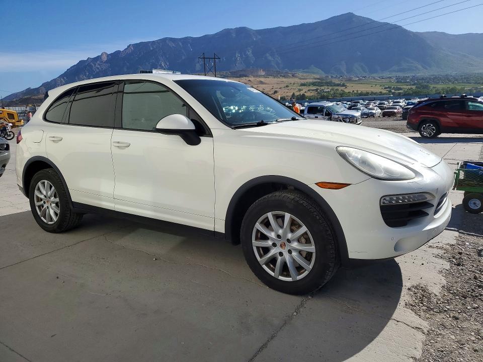 2011 Porsche Cayenne s