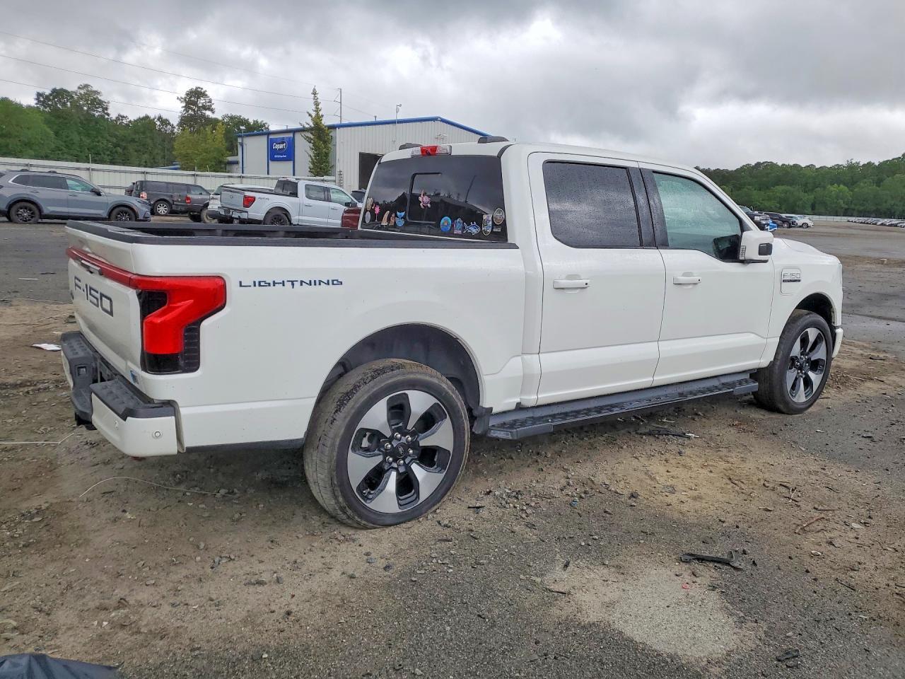 2023 Ford F150 Lightning PRO