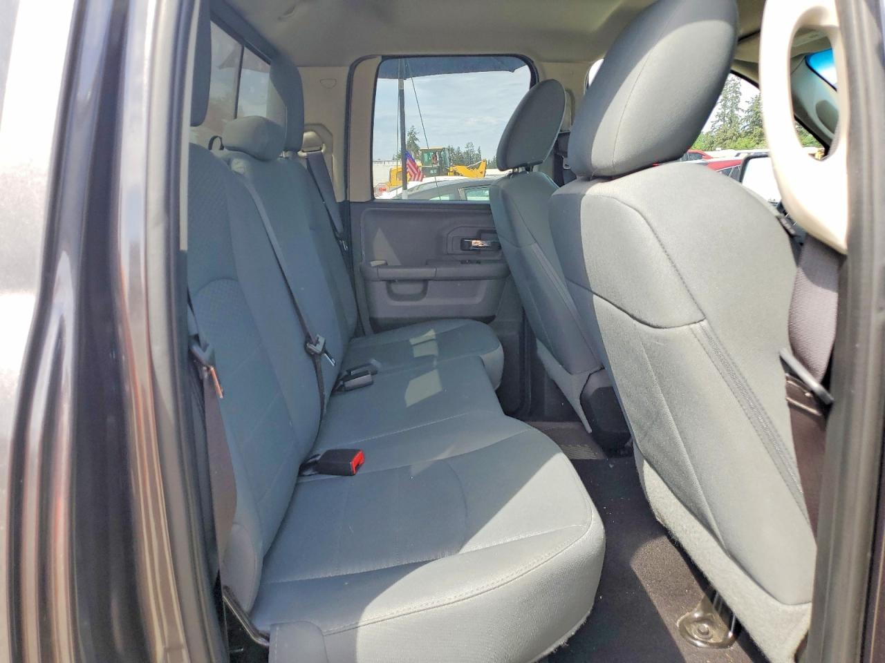 2015 Dodge RAM 1500 SLT