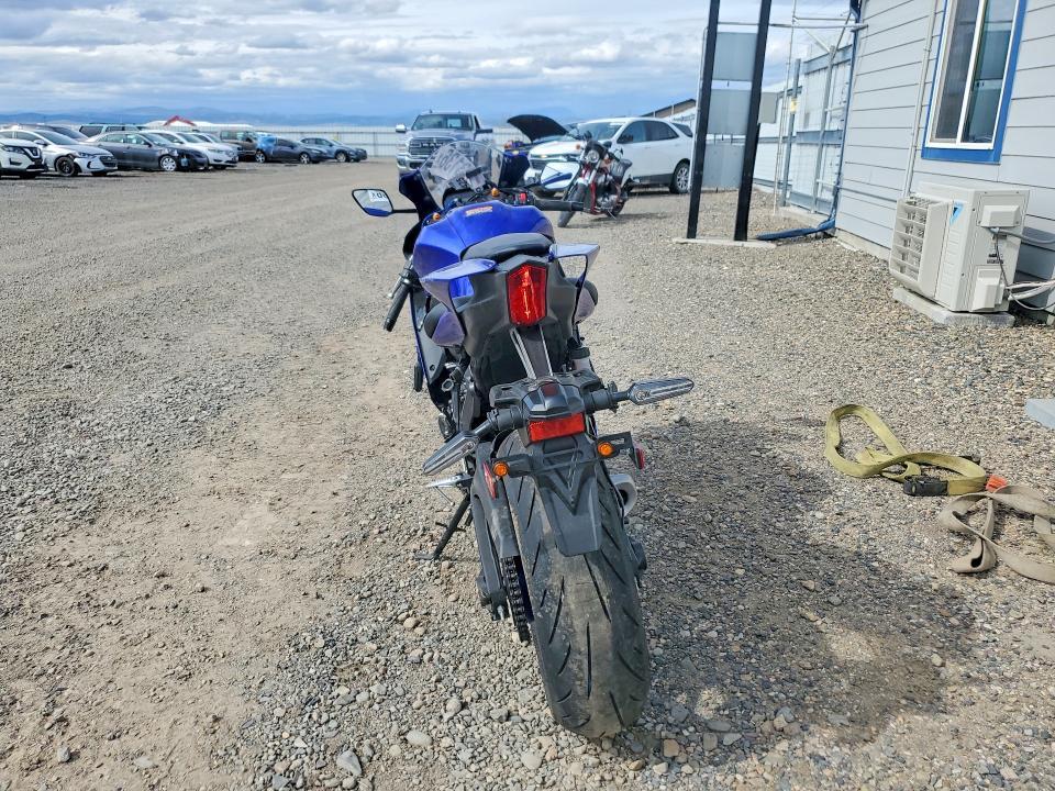 2025 Yamaha Yzfr7