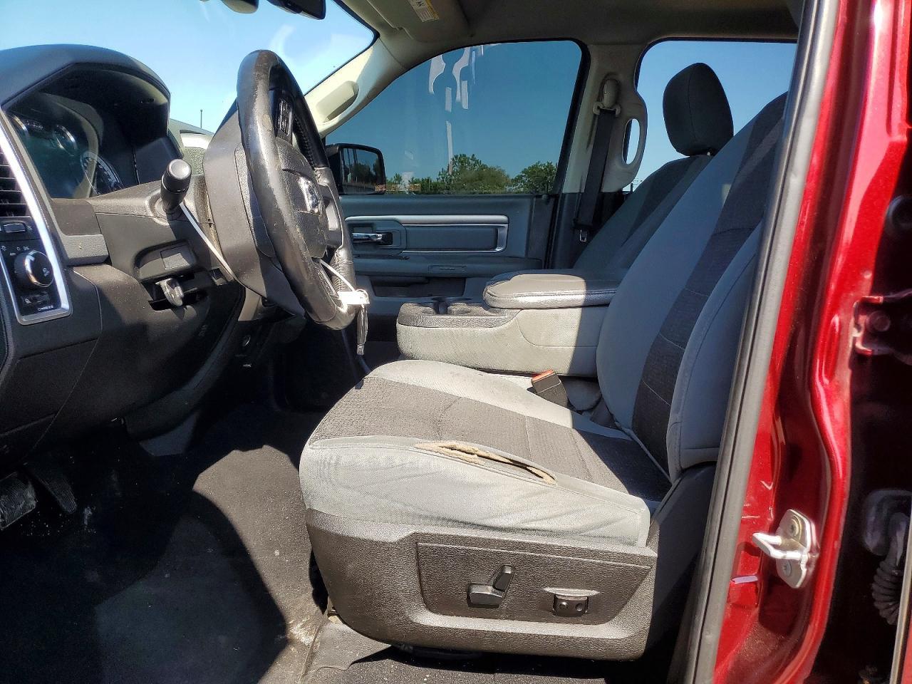 2019 Dodge RAM 1500 Classic SLT
