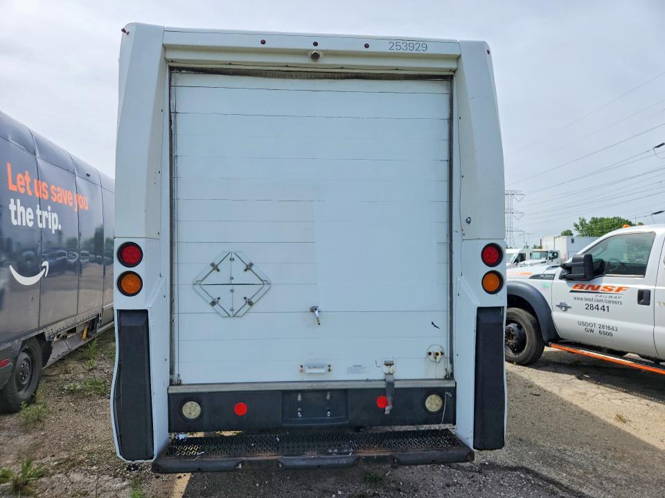 2013 Isuzu NPR