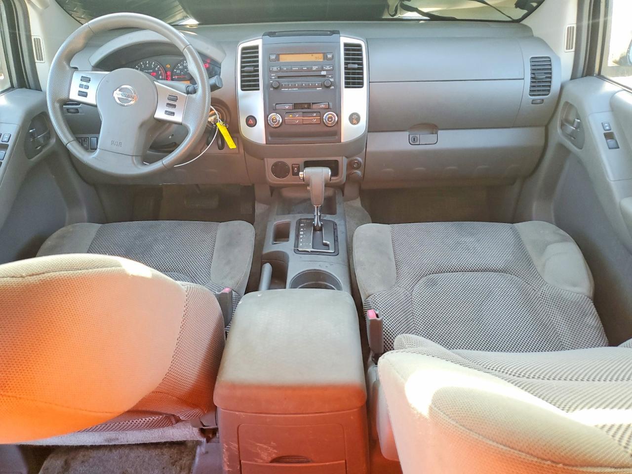 2012 Nissan Frontier s