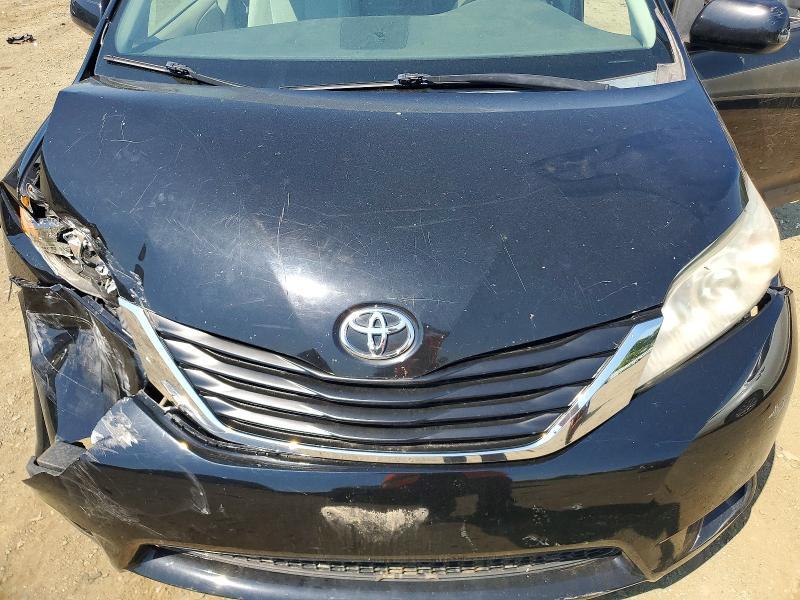 2011 Toyota Sienna le
