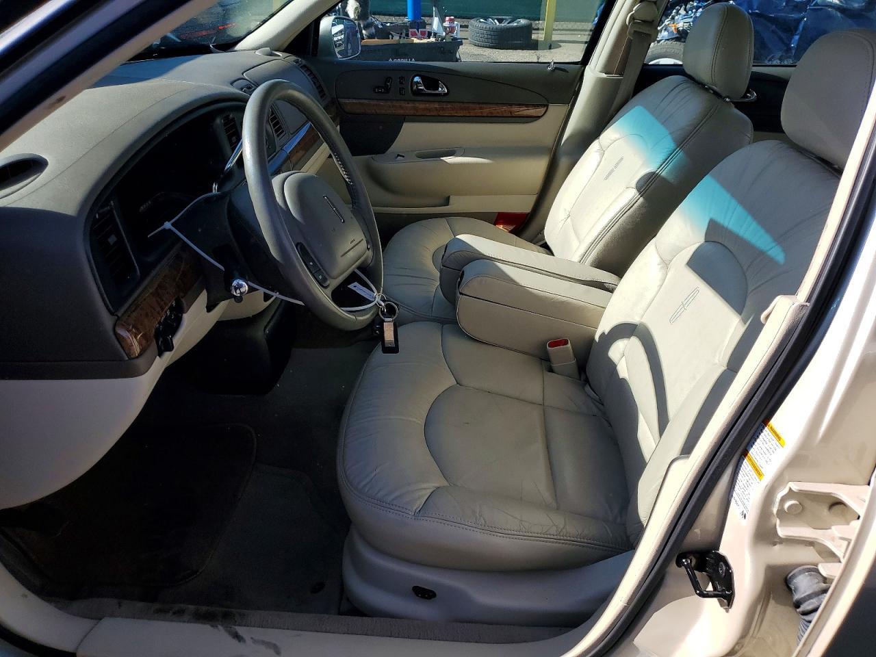 2002 Lincoln Continental