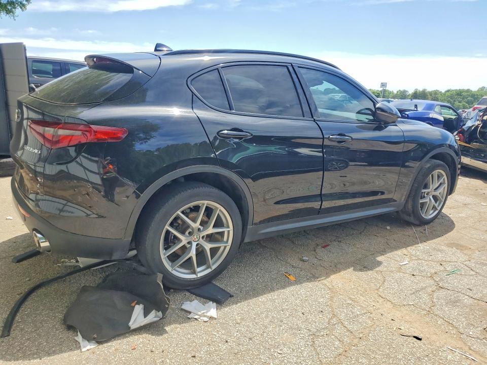 2018 Alfa Romeo Stelvio ti Sport