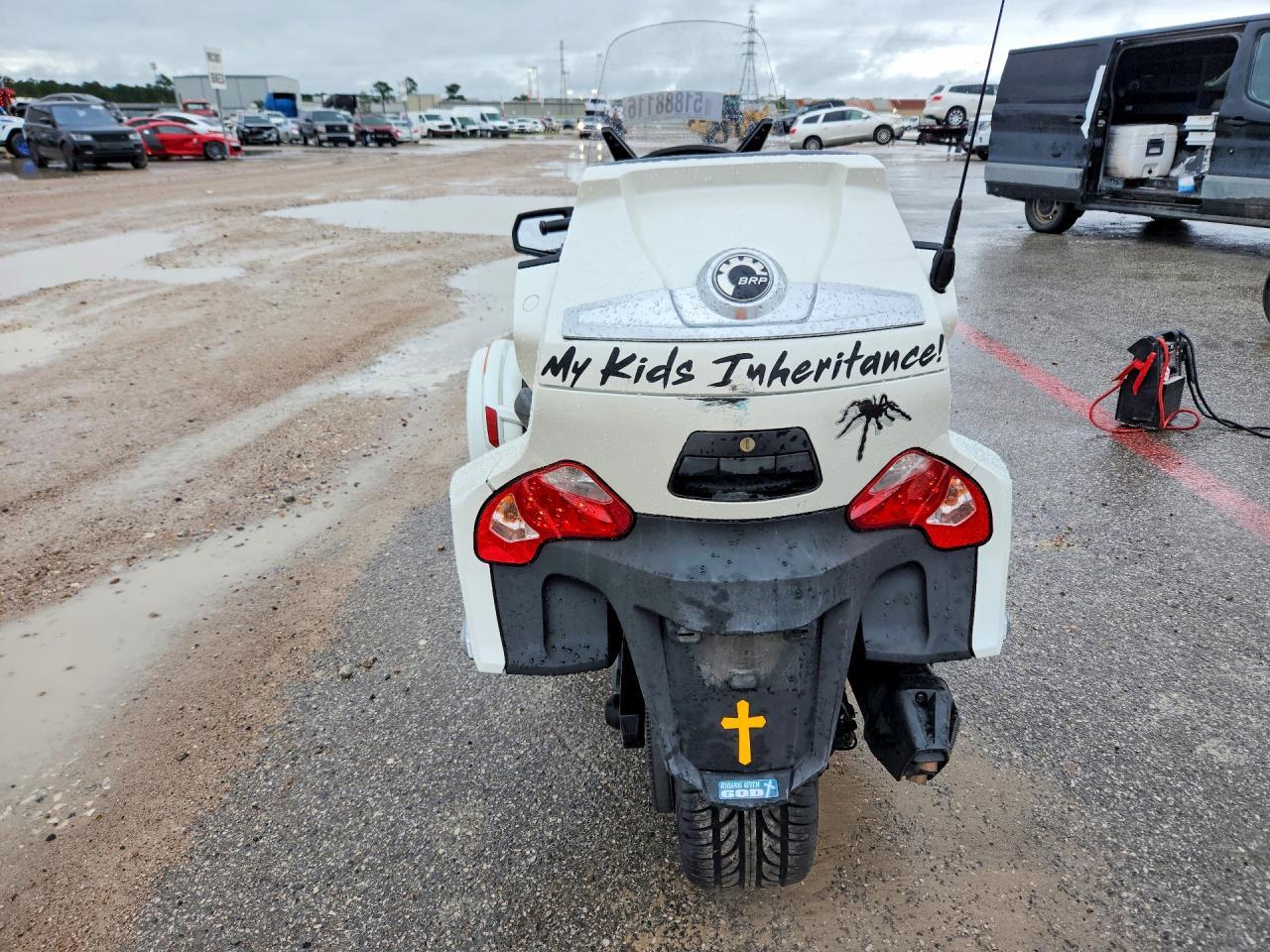 2017 Can-Am Spyder Roadster RT