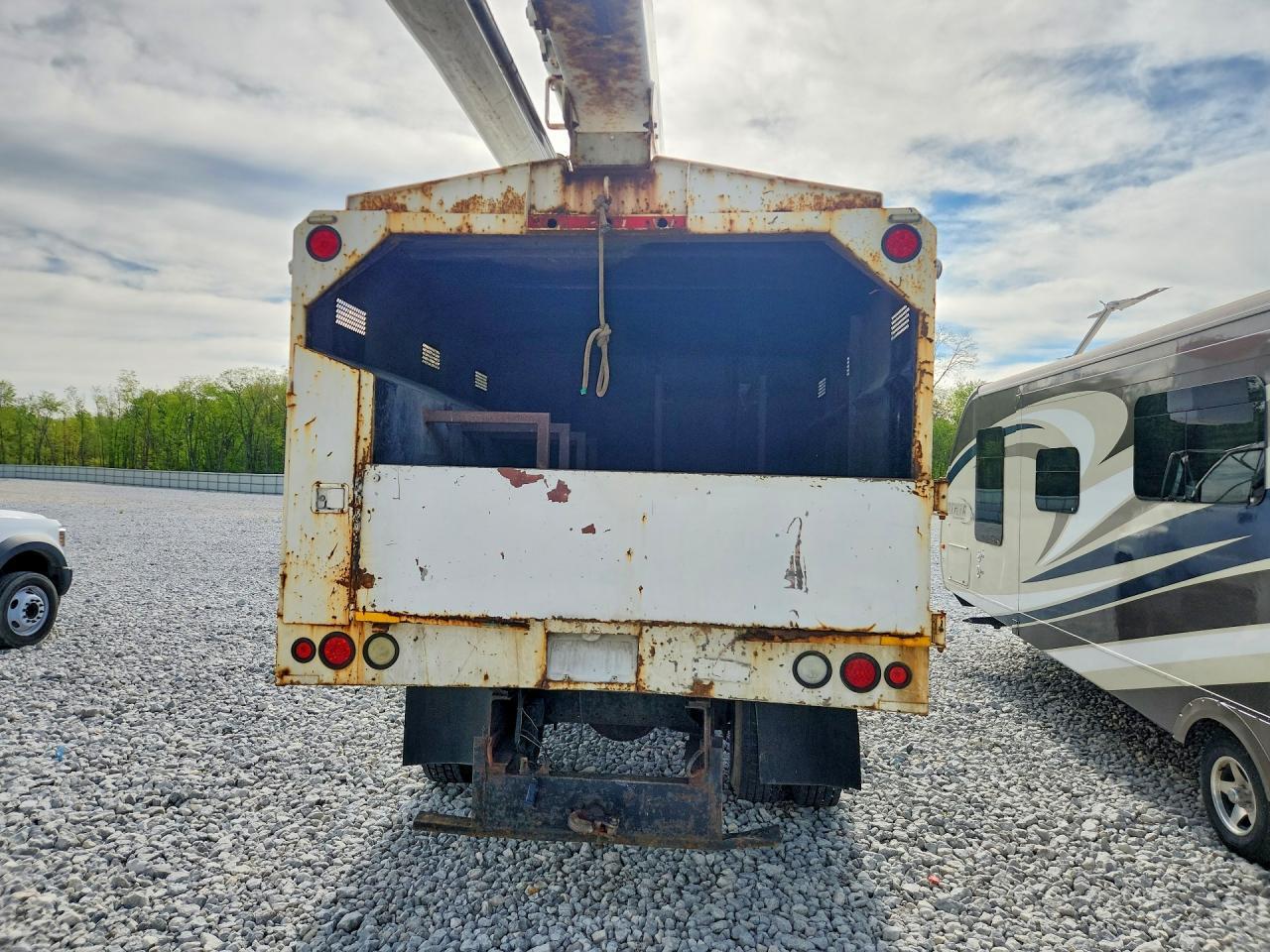 2000 Chevrolet C-SERIES C7H042