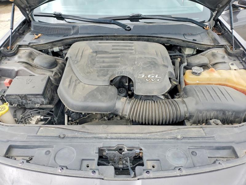 2016 Chrysler 300 Limited