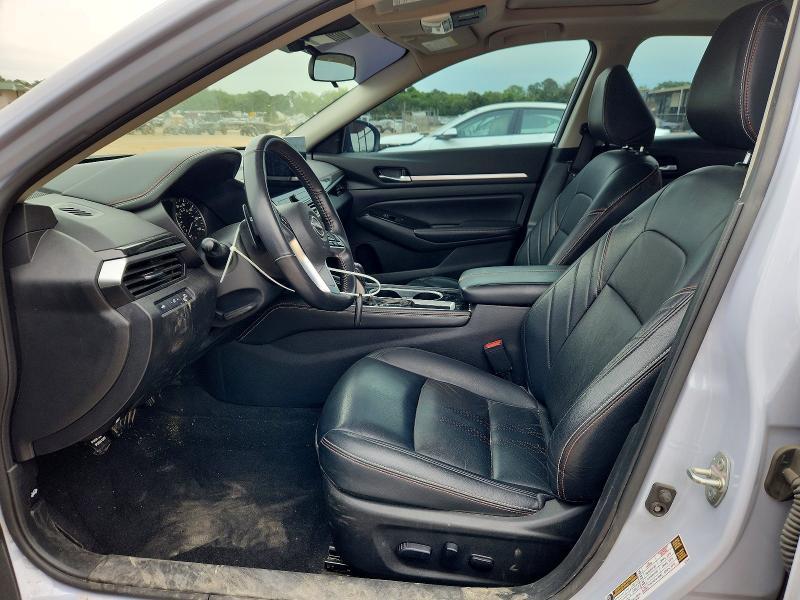 2024 Nissan Altima sr