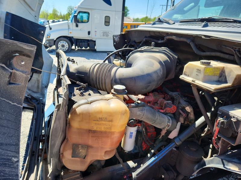2011 Ford F650 Super Duty BOX Truck